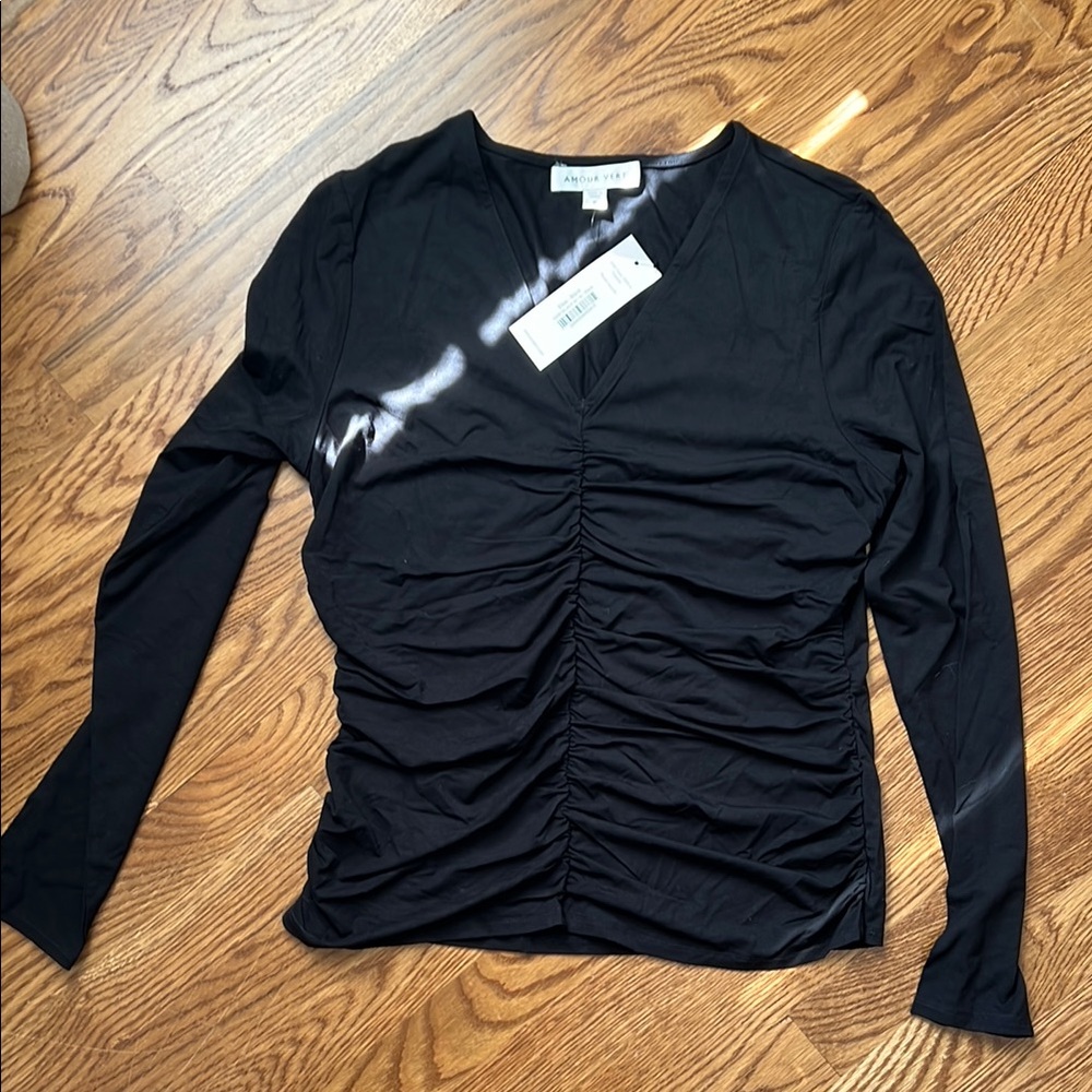 Amour Vert Black Ruched Top